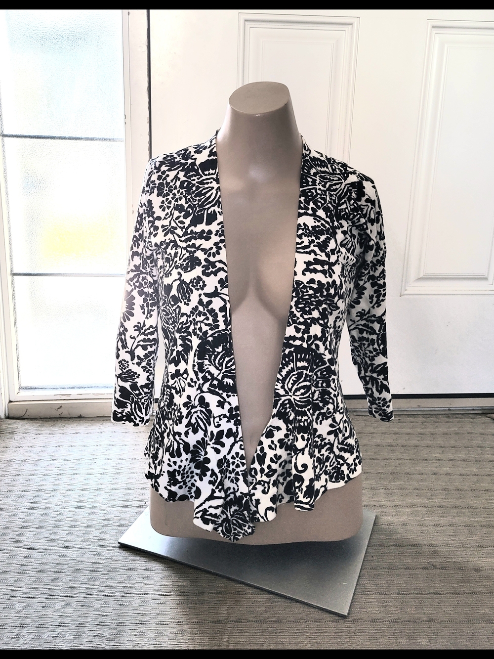 Kenar Black & White Floral Open-Front Cardigan